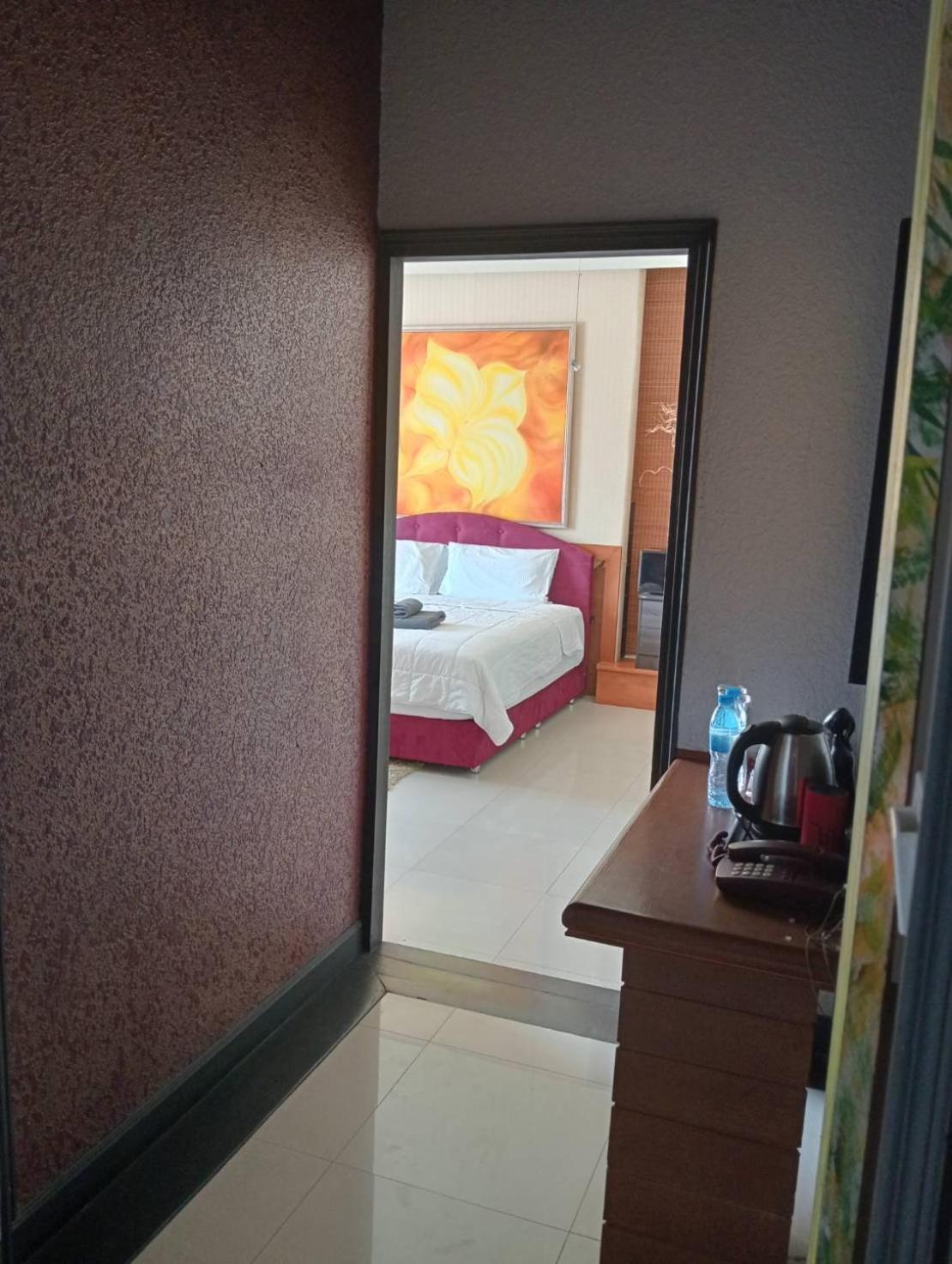 Pasadena Lodge Pattaya Εξωτερικό φωτογραφία